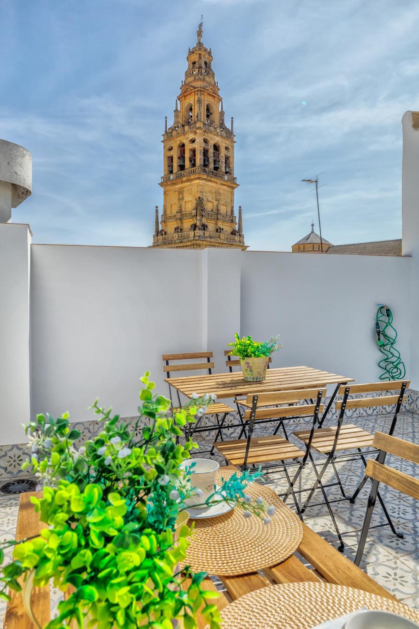 Apartamentos Deanes & Casco Historico Kordoba Bagian luar foto