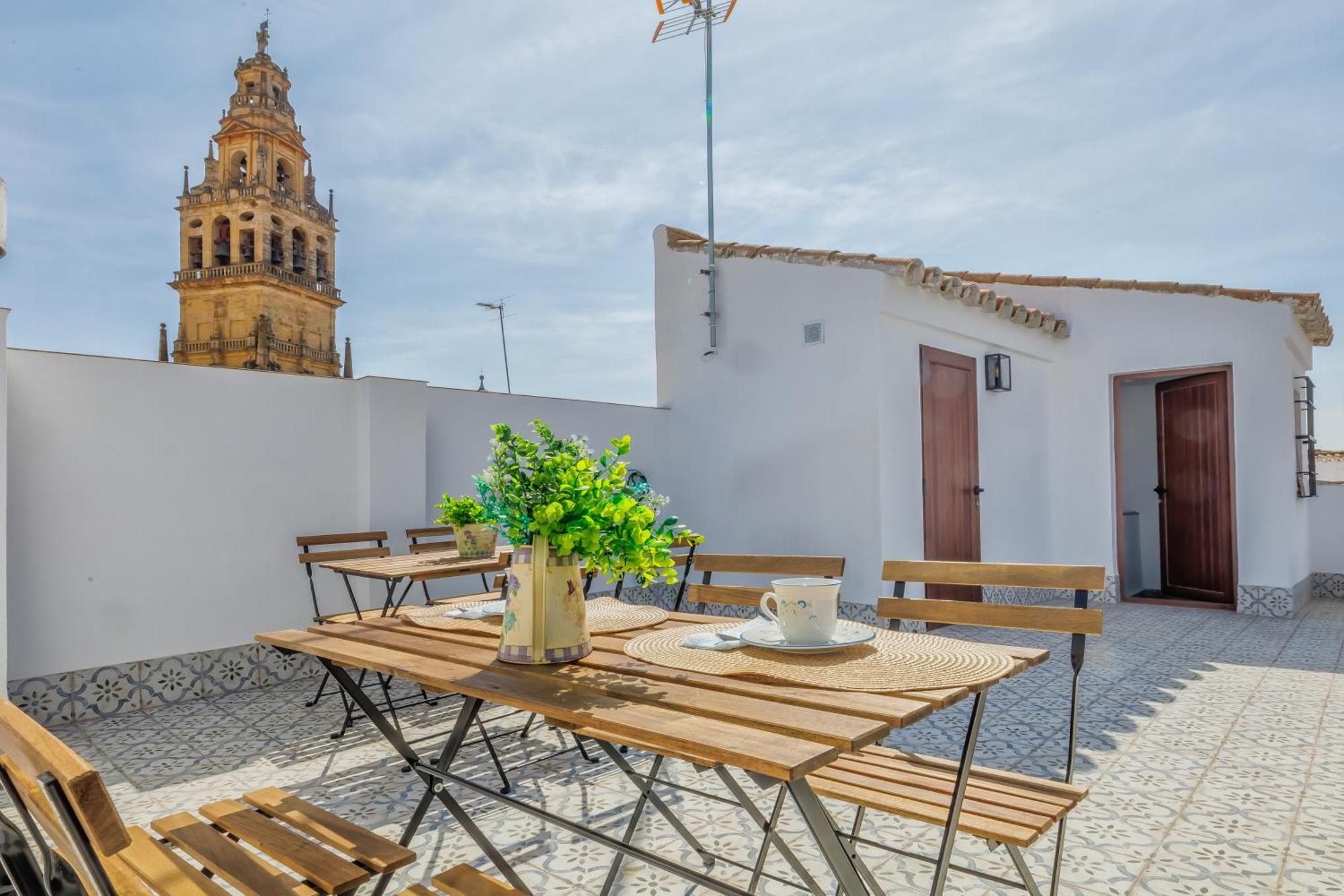 Apartamentos Deanes & Casco Historico Kordoba Bagian luar foto